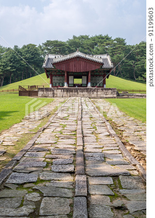 Donggureong East Nine Royal Tombs of Joseon Dynasty in Guri, South Korea 91199603