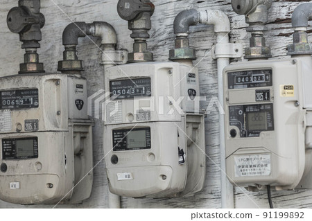 三個並排的電錶箱 91199892