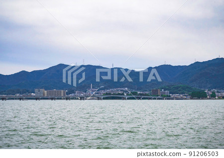 琵琶湖和對岸的風景 91206503