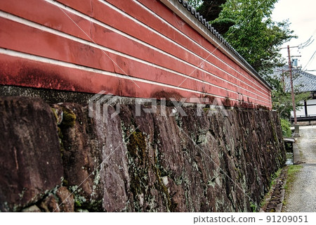 Taima-dera Okuin的朱紅色柵欄和石垣 Taima-dera Okuin的朱紅色柵欄和石垣 91209051
