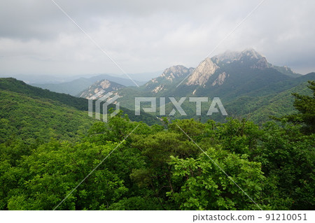 National Park. Kalbawi. Bukhansan. Samgaksan. Fortress Road 91210051