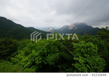 Bukhansan. National Park. Samgaksan. Bohyeonbong. Kalbawi Fortress Road 91210840