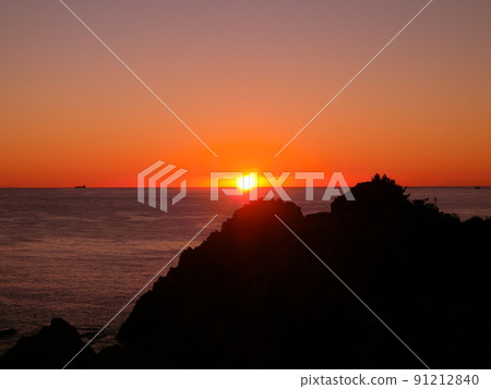 Sunset at Cape Ashizuri Sunset at Cape Ashizuri 91212840