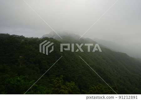 Bukhansan. National Park. Kalbawi. Bohyeonbong. Samgaksan. Fortress Road Bukhansan. National Park. Kalbawi. Bohyeonbong. Samgaksan. Fortress Road 91212891