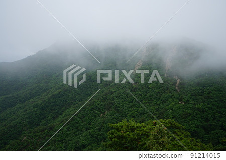 Bukhansan. National Park. Kalbawi. Bohyeonbong. Samgaksan Fortress Trail 91214015