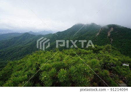 Bukhansan. National Park. Kalbawi. Bohyeonbong. Samgaksan Fortress Trail Bukhansan. National Park. Kalbawi. Bohyeonbong. Samgaksan Fortress Trail 91214094