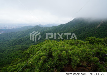 Bukhansan. National Park. Kalbawi. Bohyeonbong. Samgaksan Fortress Trail 91214122