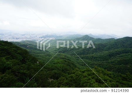 Bukhansan. National Park. Bohyeonbong. Samgaksan. Kalbawi 91214390