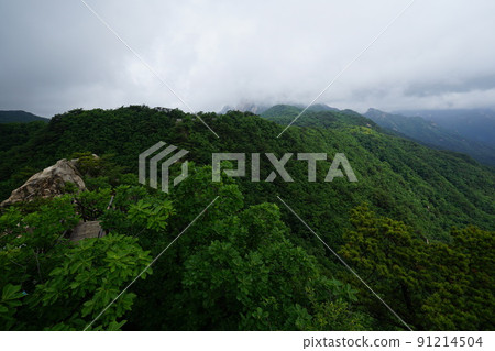 Bukhansan. National Park. Bohyeonbong. Samgaksan. Kalbawi. Fortress Road 91214504