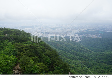 北漢山、國立公園、寶賢峰、三角山、甲骨岩、堡壘路 北漢山、國立公園、寶賢峰、三角山、甲骨岩、堡壘路 91214549