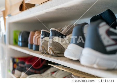 entrance, entranceway, shoe 91214834