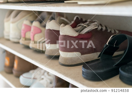 entrance, entranceway, shoe 91214838