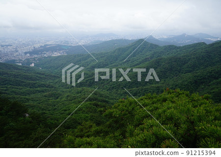 Bukhansan. National Park. Bohyeonbong. Samgaksan. Kalbawi. Fog Bukhansan. National Park. Bohyeonbong. Samgaksan. Kalbawi. Fog 91215394