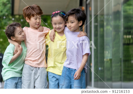 Kids Lifestyle Travel Friends Group Play Kids Lifestyle Travel Friends Group Play 91216153