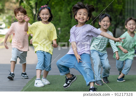 兒童生活方式旅行朋友團體遊戲 91217328