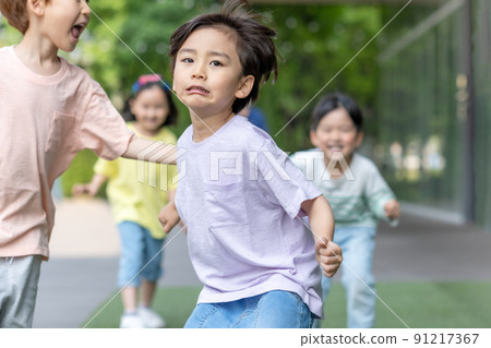 兒童生活方式旅行朋友團體遊戲 91217367