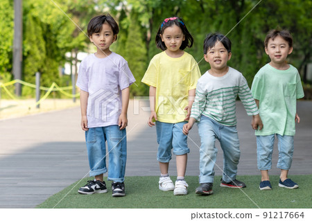 兒童生活方式旅行朋友團體遊戲 91217664