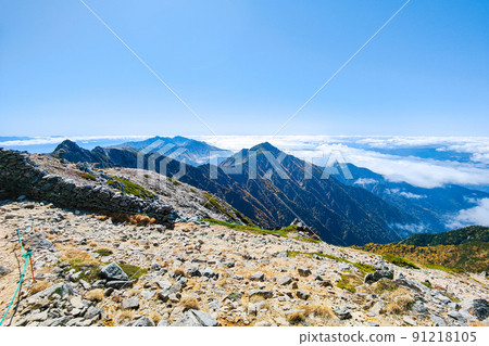 秋季木曾駒岳徒步（從木曾駒山山頂到法謙山、宇津山、三之澤山） 91218105