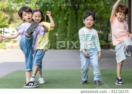 兒童生活方式旅行朋友團體遊戲 91218235