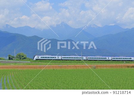 Oito Line Limited Express Azusa going to Azumino in June Oito Line Limited Express Azusa going to Azumino in June 91218714