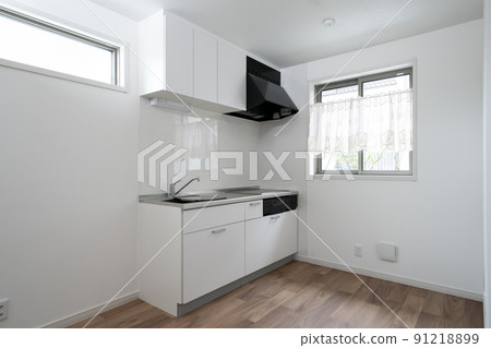 A kitchen 91218899