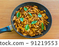 Spicy stir fry bamboo shoots on the pot, Thaisty food. 91219553