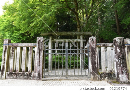 Kenreimonin Mausoleum in early summer Kyoto 91219774