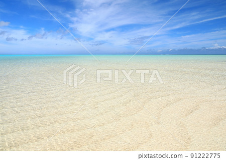 與論島百合浜美麗清澈的海灘風光 91222775