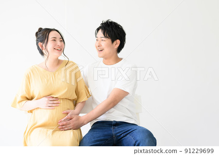 一對幸福夫妻的孕婦照很可愛 91229699