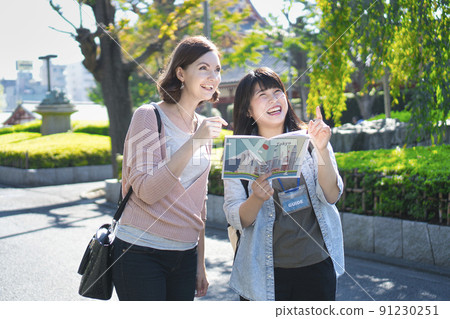 Sightseeing in Tokyo with foreigners Sensoji area Sightseeing in Tokyo with foreigners Sensoji area 91230251