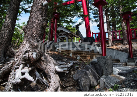 Koomitake神社（初夏，晴好，富士山五合目，朱紅色鳥居） 91232312