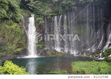 白絲瀑布（初夏晴天富士山瀑布） 91232596