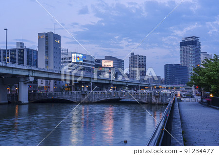 Osaka Nakanoshima Oebashi Sunset / Dusk Sky Osaka Nakanoshima Oebashi Sunset / Dusk Sky 91234477