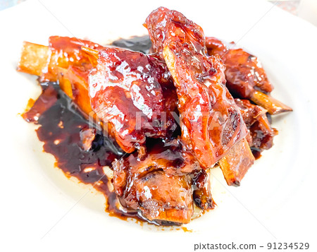 Chinese Shanghai cuisine, red-cooked pork ribs (spare ribs boiled in soy sauce) 91234529