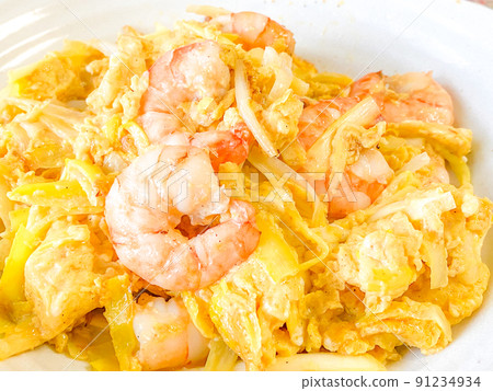 Chinese Shanghai cuisine, stir-fried garlic chives chicken (stir-fried shrimp and garlic chives) Chinese Shanghai cuisine, stir-fried garlic chives chicken (stir-fried shrimp and garlic chives) 91234934
