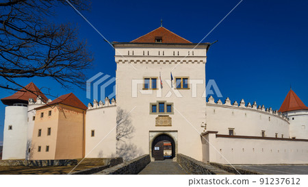 Kezmarok Castle, view of the main entrance gate of the historica Kezmarok Castle, view of the main entrance gate of the historica 91237612
