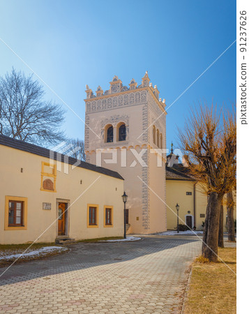 Renaissance bell tower in Kezmarok town, Slovakia. Renaissance bell tower in Kezmarok town, Slovakia. 91237626