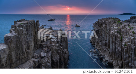 《Fukui Prefecture》 Tojinbo's dusk, Fukui's scenic spot 《Fukui Prefecture》 Tojinbo's dusk, Fukui's scenic spot 91242161