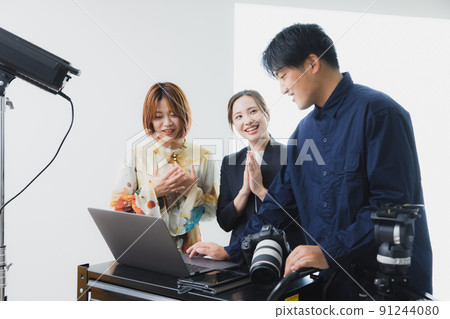 拍攝客戶設計師攝影師 拍攝客戶設計師攝影師 91244080