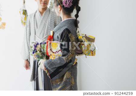 Furisode adult ceremony male female crested hakama 91244259