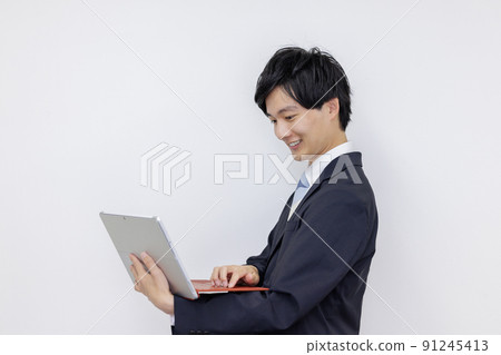 Businessman suit male 91245413