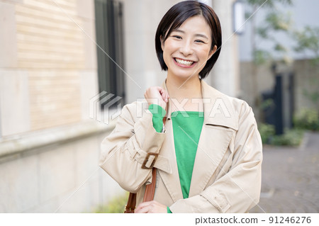 室外的女人 室外的女人 91246276