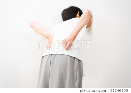 健康形象:坐著的中年婦女 健康形象:坐著的中年婦女 91246809