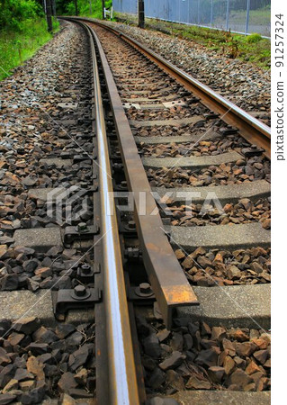 Railroad where SL also goes ... "Derailment guardrail" that protects the safe running of trains Railroad where SL also goes ... "Derailment guardrail" that protects the safe running of trains 91257324