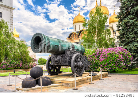 Moscow Kremlin sightseeing, Russia. Tsar Cannon and old Russian Orthodox cathedrals 91258495