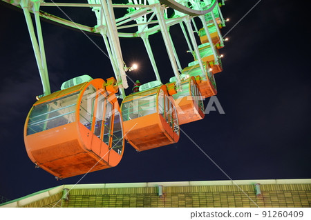 Ferris wheel 91260409