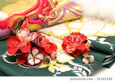 Furisode and accessory hair ornaments 91262169