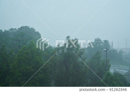 游擊隊大雨 91262846