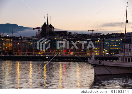 Geneva cityscape with St Pierre Cathedral at night Geneva cityscape with St Pierre Cathedral at night 91263344