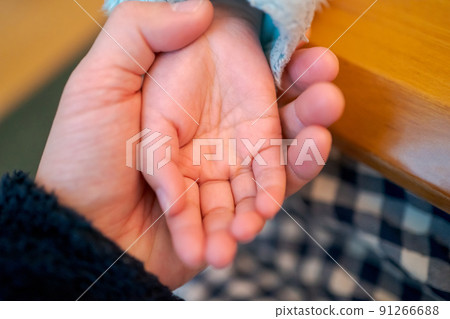 younger, hand, parenthood 91266688